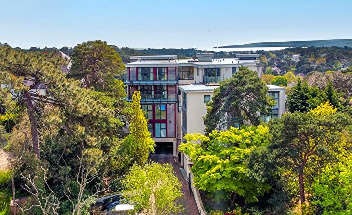 3 Bedroom Flat For Sale In Alipore Close, Poole, BH14