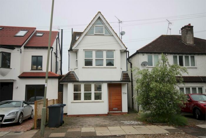 4 Bedroom Detached House To Rent In Ridgeview Road, Whetstone, N20