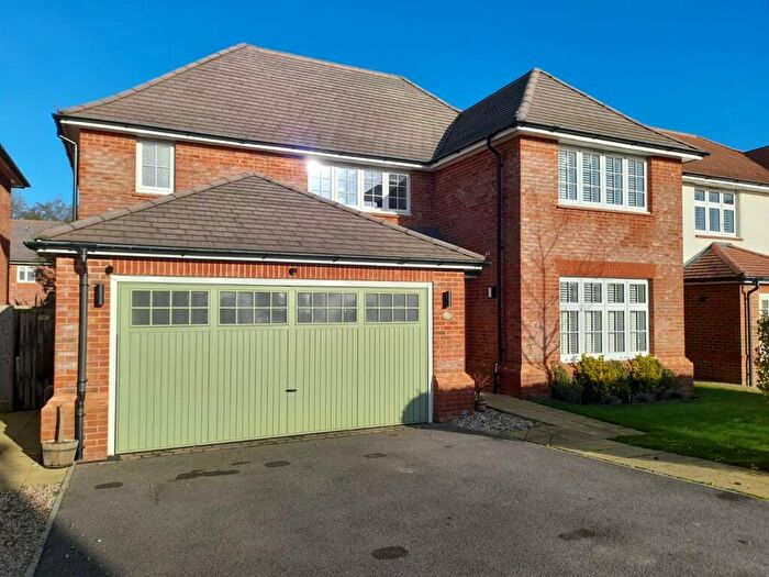 4 Bedroom Detached House For Sale In Songthrush Lane, Barnham, PO22