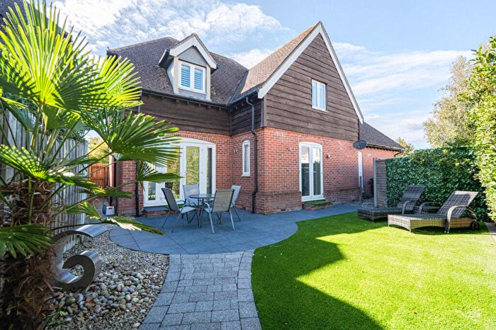 4 Bedroom Detached House For Sale In Saxonbury Road, Bournemouth, BH6