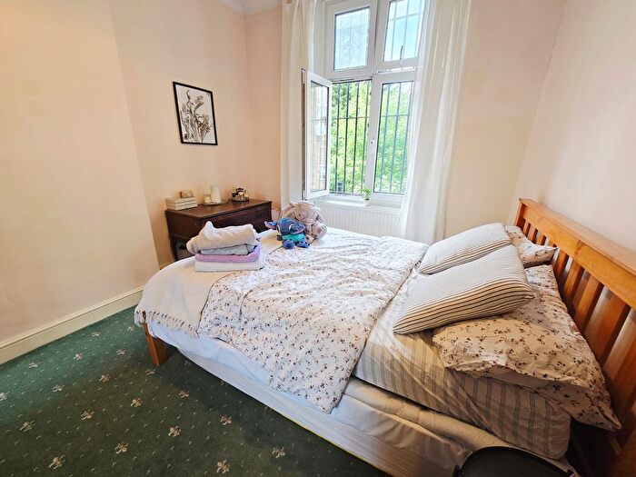 1 Bedroom Flat To Rent In Newington Green, London, N1