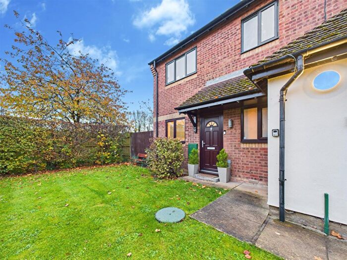 1 Bedroom Maisonette For Sale In Westfield, Hawkslade, Aylesbury, HP21