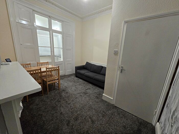 1 Bedroom Flat To Rent In Brixton Water Lane, London, SW2