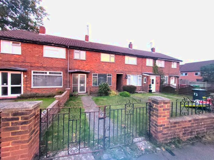 3 Bedroom House To Rent In Wordsworth Road, Slough, SL2