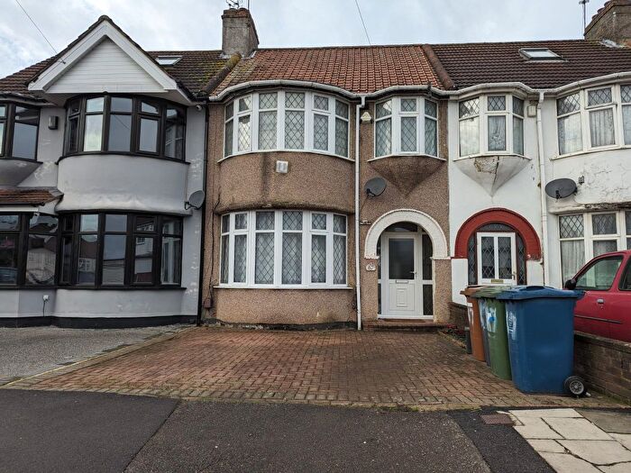 1 Bedroom Terraced House To Rent In Ruskin Gardens, Kenton / Queensbury, HA3