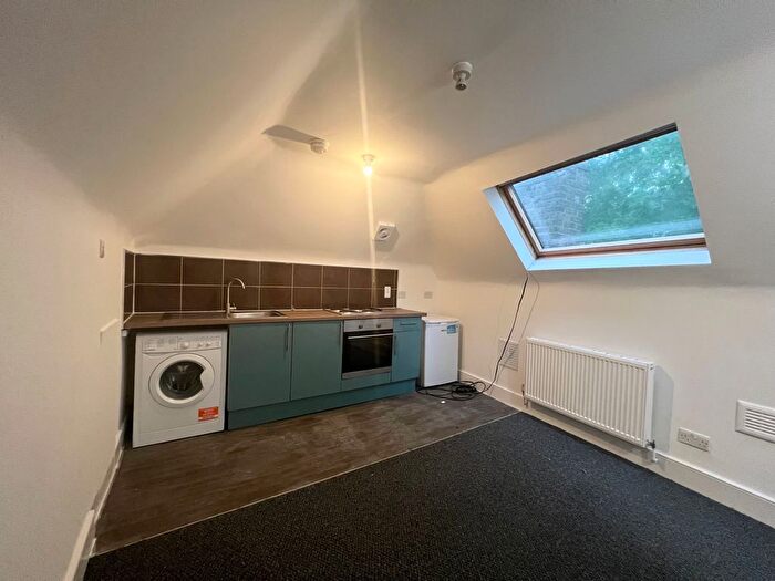 1 Bedroom Flat To Rent In Craster Road, London, SW2