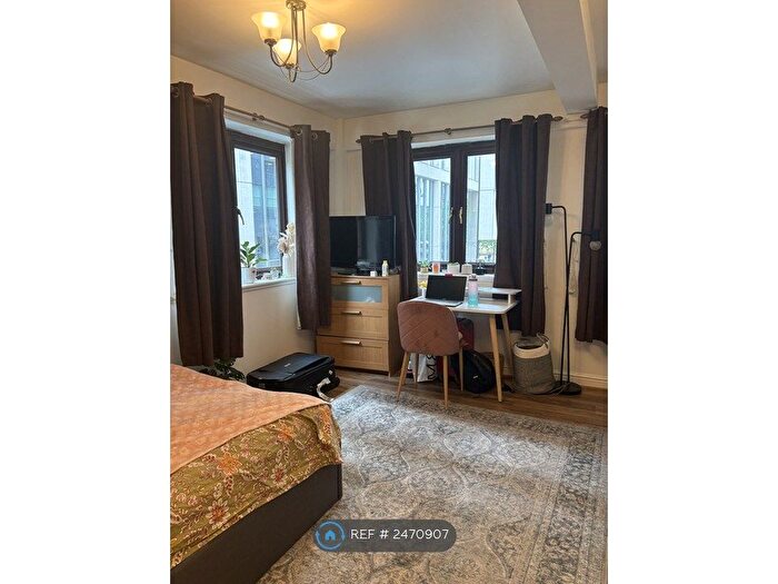 2 Bedroom Flat To Rent In Dickinson Street, Manchester, M1