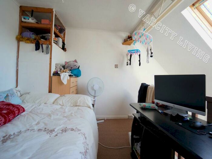 1 Bedroom House To Rent In Ainon Close, Bangor, Gwynedd, LL57