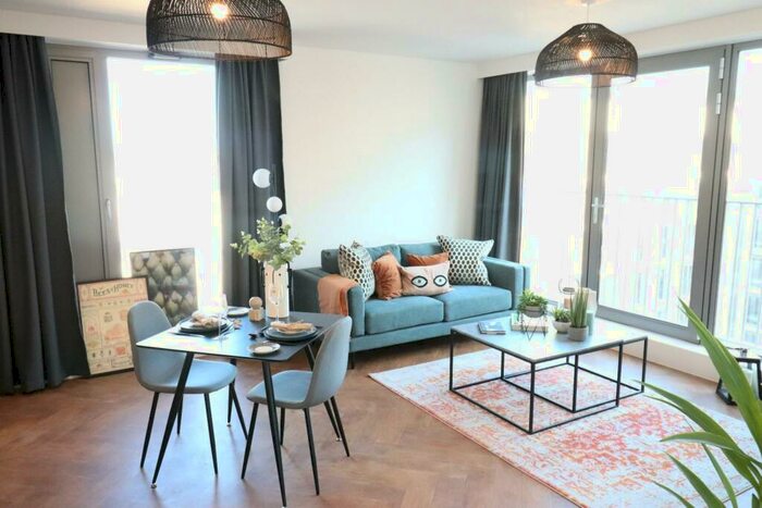 1 Bedroom Apartment To Rent In Broadside, Oldham Road, Manchester, M4