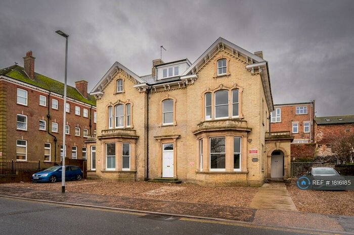 2 Bedroom Flat To Rent In Calthorpe House, Great Yarmouth, NR30