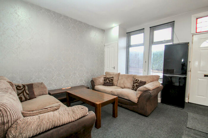 3 Bedroom Terraced House To Rent In Stanmore Hill, Burley, LS4