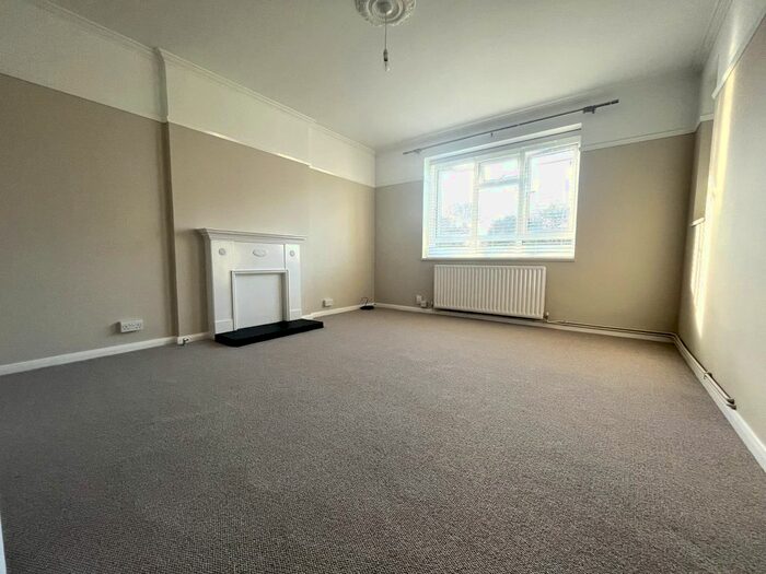 2 Bedroom Flat To Rent In Tylney Road, Bromley, BR1
