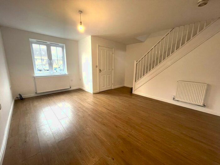 3 Bedroom Town House To Rent In Sargeson Road, Armthorpe, DN3