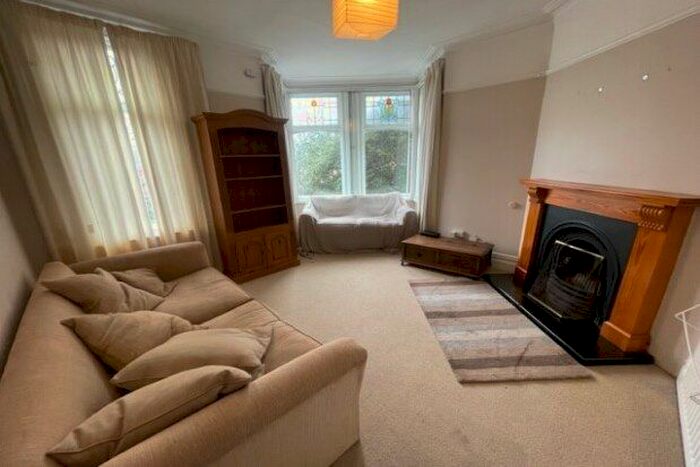 4 Bedroom Property To Rent In Hartshill Road, Stoke-On-Trent, ST4