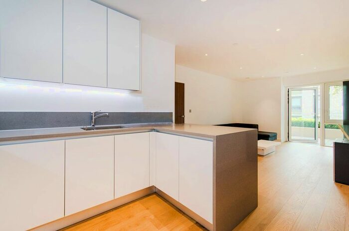 2 Bedroom Flat To Rent In Dickens Yard, Ealing, London, W5