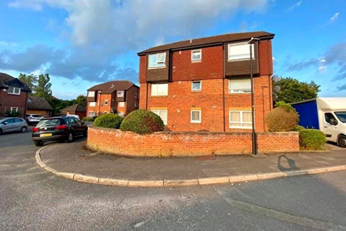 Flat To Rent In Windsor Meadows, SL1