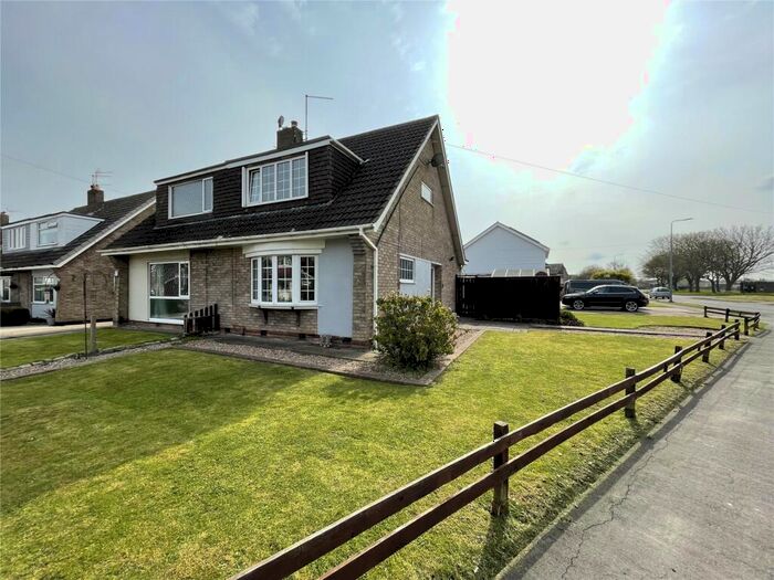 3 Bedroom Semi-Detached House To Rent In Woodlands Avenue, Immingham, North East Lincs, DN40