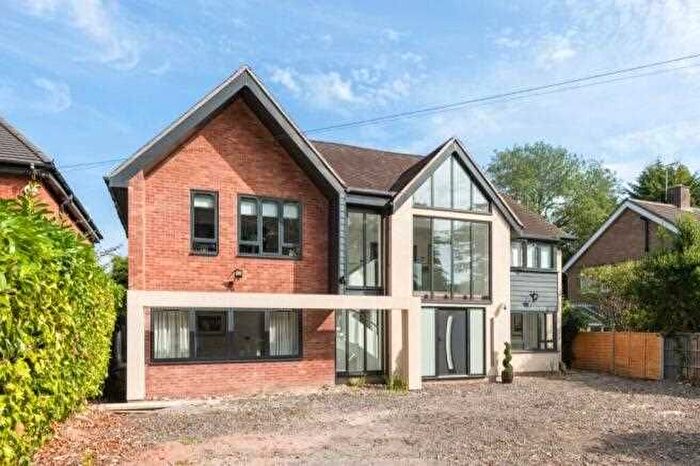 4 Bedroom Detached House To Rent In Whitefields Road, Solihull, B91