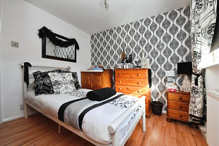 5 Bedroom Semi Detached House For Sale In West Avenue, Southminster, CM3