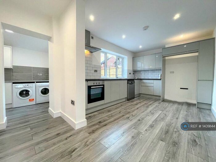 3 Bedroom Semi-Detached House To Rent In Bradwell Lane, Newcastle-Under-Lyme, ST5