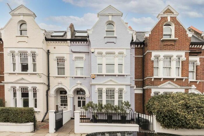 4 Bedroom Property To Rent In Addison Gardens, London, W14