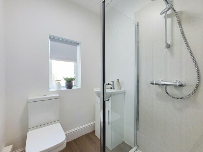 4 Bedroom Flat To Rent In Westbourne Grove, Lincoln, LN1