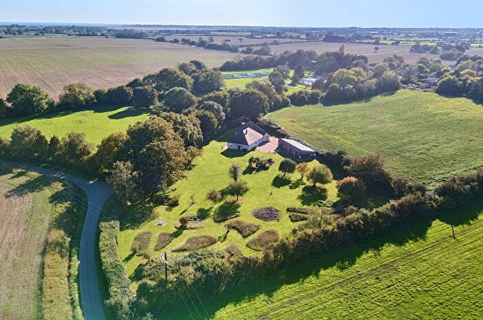 3 Bedroom Detached House For Sale In Punches Lane, South Mundham, PO20