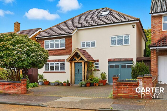 4 Bedroom Detached House For Sale In Woodward Close, Grays, RM17