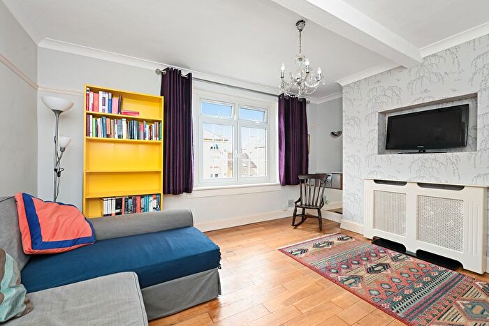 2 Bedroom Flat For Sale In / Prestonfield Avenue, Prestonfield, Edinburgh, EH16