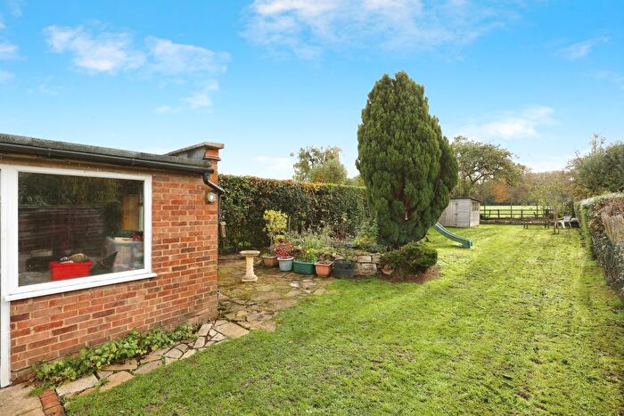 4 Bedroom Semi-detached House For Sale In Botley Road, Ley Hill, HP5