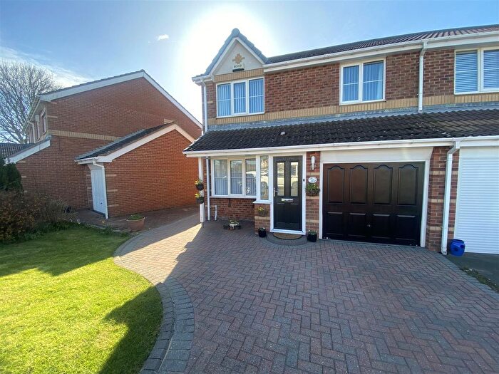 3 Bedroom Semi-Detached House For Sale In Meadow Close, Seghill, Cramlington, NE23