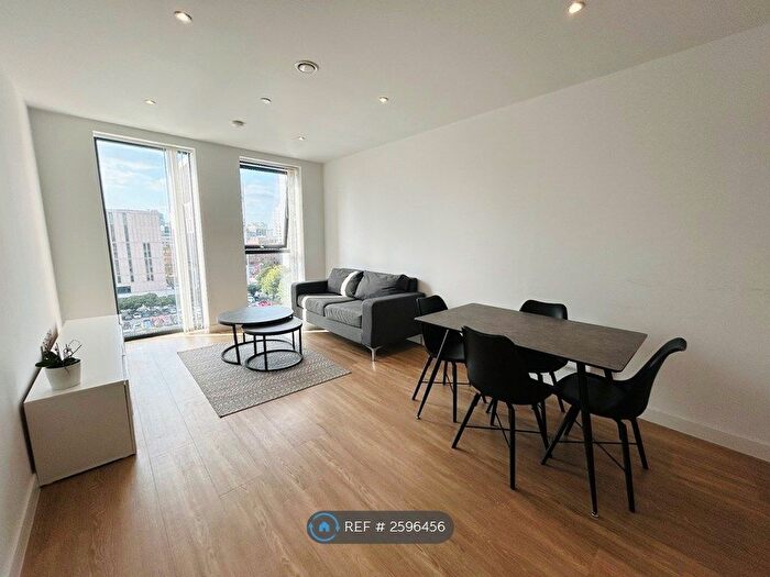 1 Bedroom Flat To Rent In Manchester New Square, Manchester, M1