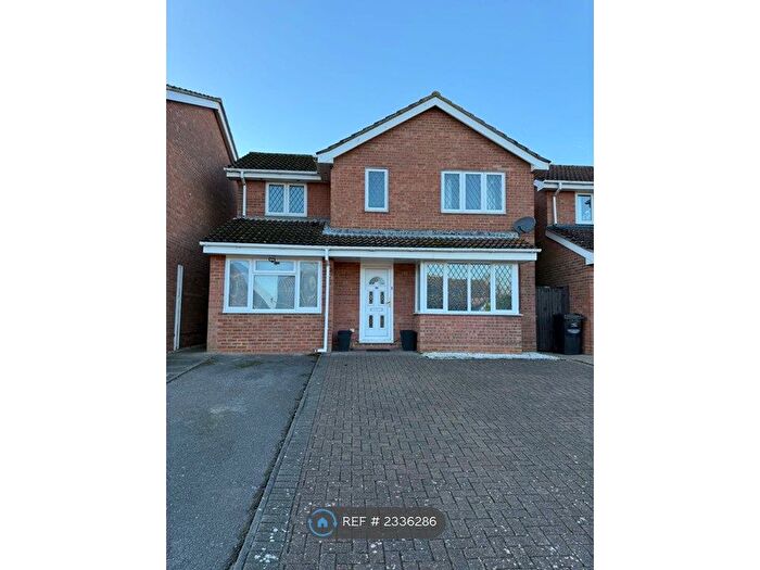 4 Bedroom Detached House To Rent In Ambleside Avenue, Peacehaven, BN10