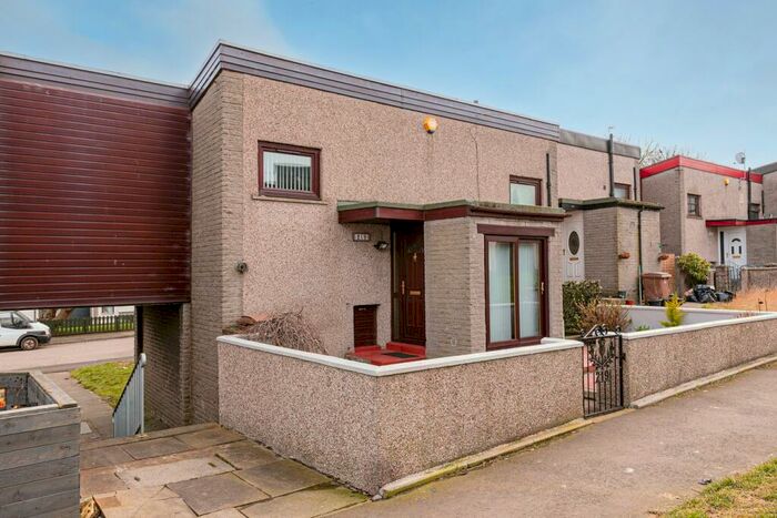 4 Bedroom Terraced House For Sale In Farquhar Road, Aberdeen, AB11
