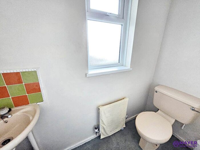 3 Bedroom Semi-detached House For Sale In Walsingham Court, Plympton, PL7