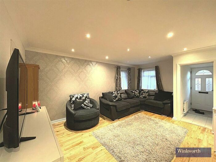 3 Bedroom Semi-Detached House To Rent In Franklins Mews, Harrow, HA2
