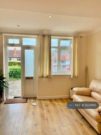 1 Bedroom Flat To Rent In South Croydon, Croydon, CR2