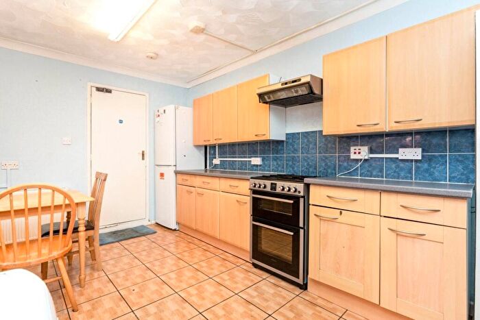 5 Bedroom Terraced House To Rent In Coventry Road, Southampton, Hampshire, SO15