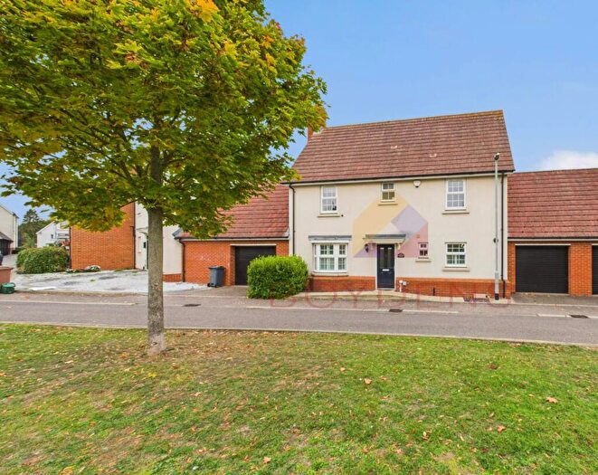 4 Bedroom Detached House For Sale In Lambourne Chase Great Baddow, CM2