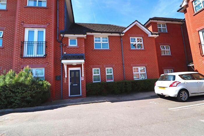 1 Bedroom Flat To Rent In Kingsway South, Warrington, WA4