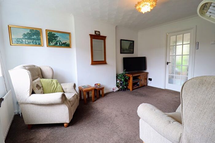 2 Bedroom Semi-Detached House For Sale In Aintree Close, Bletchley, Milton Keynes, MK3