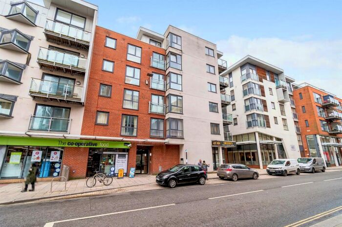 1 Bedroom Flat To Rent In High Street, Southampton, SO14