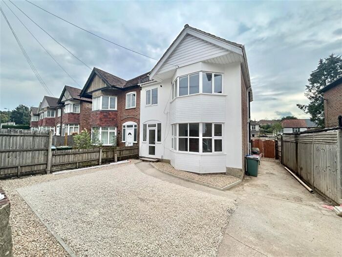 1 Bedroom Flat To Rent In Bitterne Road West, Southampton, SO18