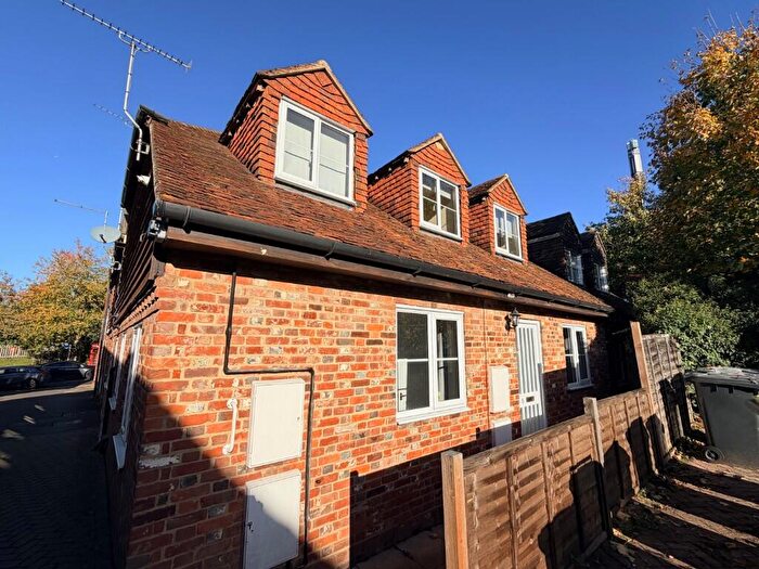 1 Bedroom Apartment To Rent In Boormans Mews, ME18