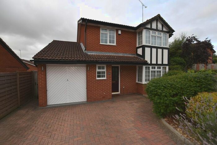 4 Bedroom Detached House To Rent In Frosty Hollow, Northampton, NN4