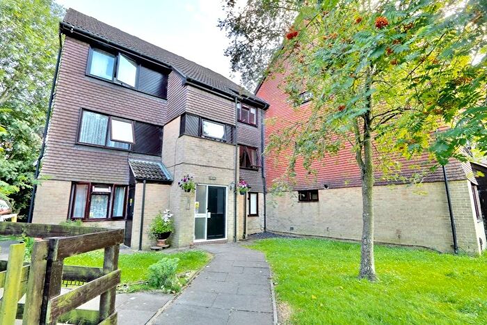 1 Bedroom Flat To Rent In Peerless Drive, Harefield, UB9
