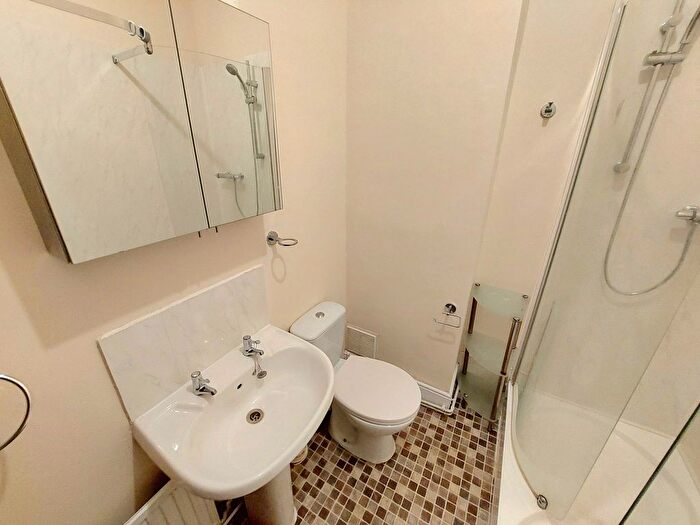 2 Bedroom Flat To Rent In Colum Road, Cardiff, CF10