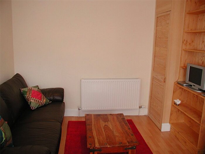 1 Bedroom Flat To Rent In St Leonards Street, Edinburgh, EH8