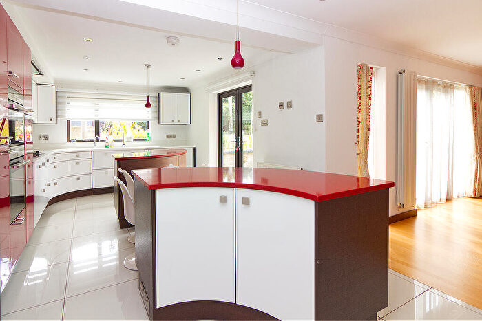 5 Bedroom Detached House To Rent In Downhead Park, Milton Keynes, MK15