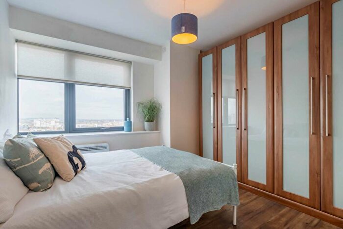 2 Bedroom Apartment To Rent In Brindley House, Newhall Street, B3